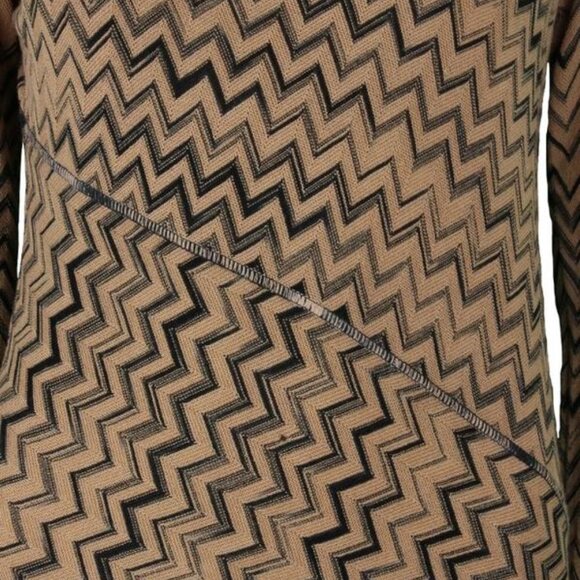 Missoni Wool Knit Dress • Designer Zigzag Pattern • Italian Luxury - Picture 5 of 8